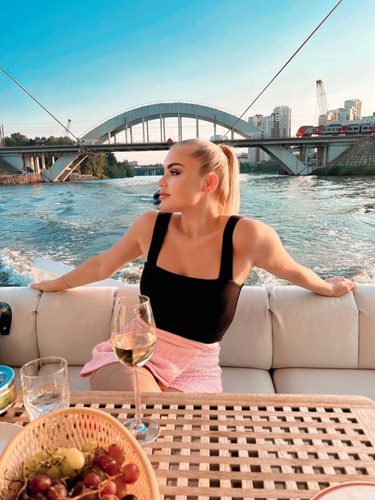 Молодые Эскортницы в Москве