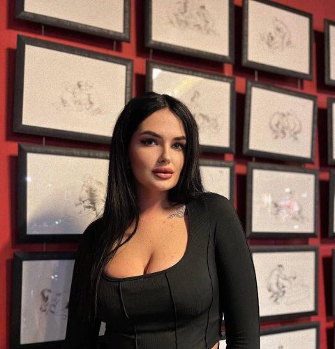 Эскортница Вика в Москве